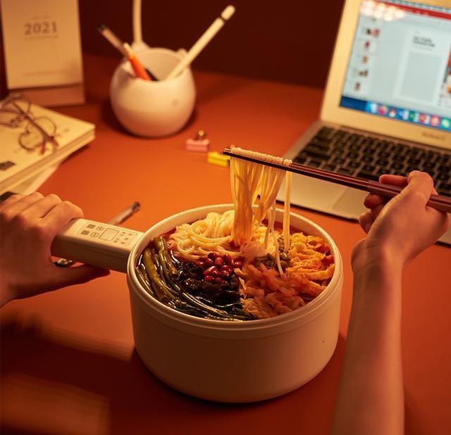 国产“懒人便利锅”火了!月售2万+,成为厨房新风向,用着很爽