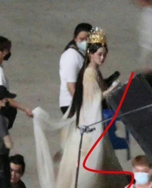 |郭晓婷《狐妖》路透，紫衣亮相腰间挂葫芦，顶替袁冰妍出演女二号