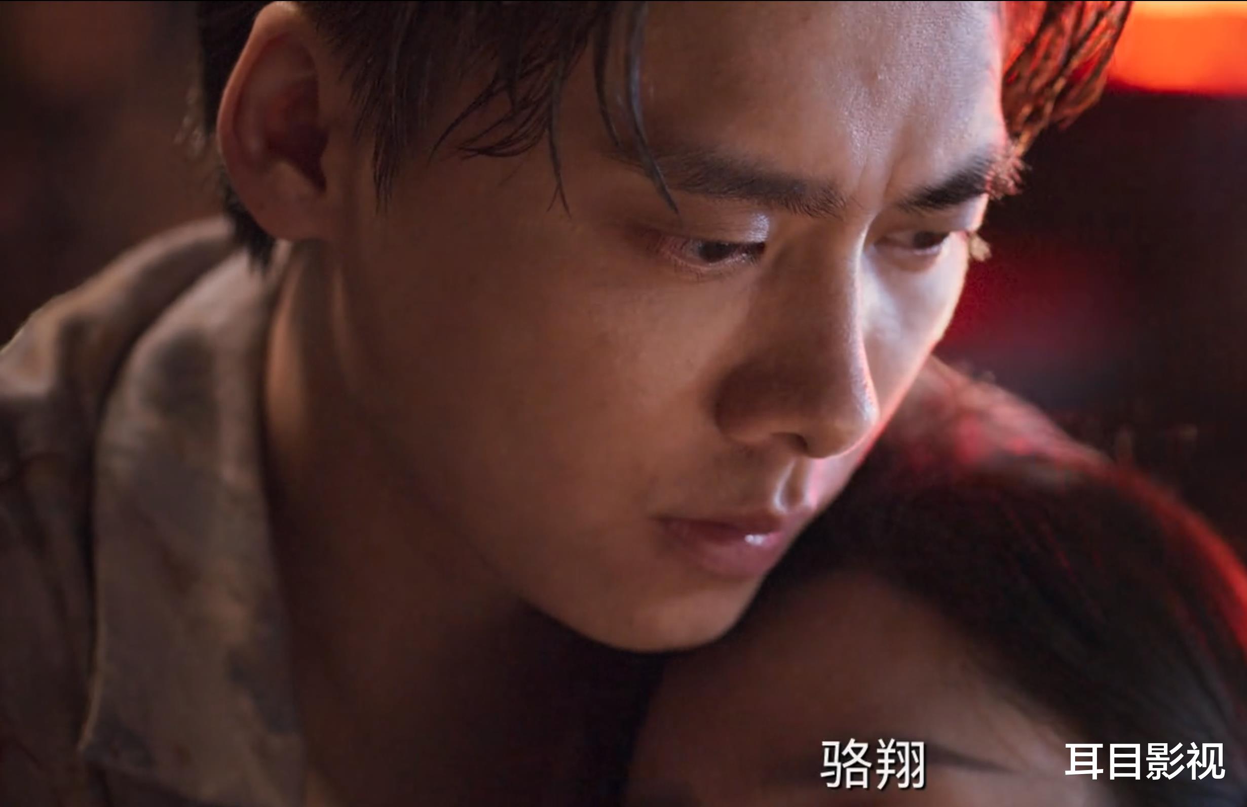 骆翔|《暗夜行者》大结局：强行制造悬疑，导致前后矛盾BUG不断