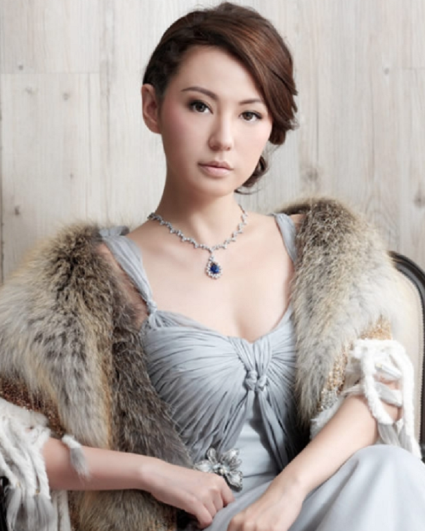 曾志伟|曾志伟把刘心悠灌醉送回房间，他说先去洗澡，刘心悠感觉不太对劲