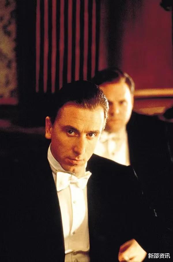 蒂姆·罗斯|男星科马克去世仅25岁！患生殖细胞癌多次化疗，暴瘦54斤听力受损