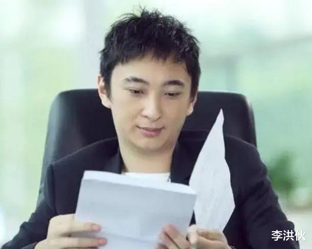 王思聪|王思聪直播首秀，网友拼命刷礼物，最后“含泪”赚了700万打赏