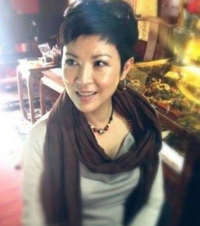 春晚|23岁首登春晚一夜爆红,被外国男人''骗财骗色'',今现状令人堪忧