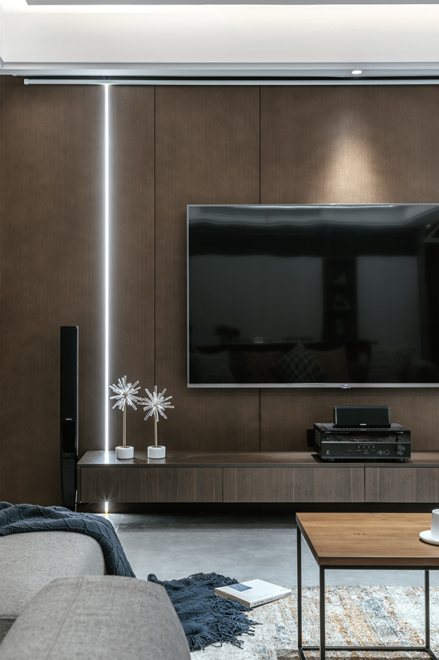 140平四房改两房现代风设计,在删繁就简中呈现出诗意的空灵