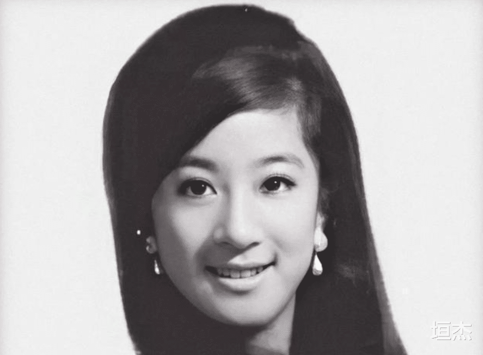 冻龄|“婚纱女王”王薇薇：坐拥40亿身家，72岁冻龄，牵手小鲜肉引争议