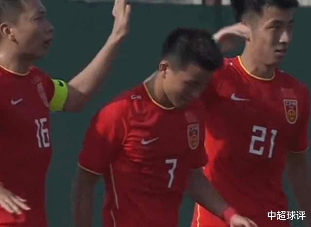 u23|媒体人：希望朱辰杰和戴伟浚别以居高临下的状态加入U23！