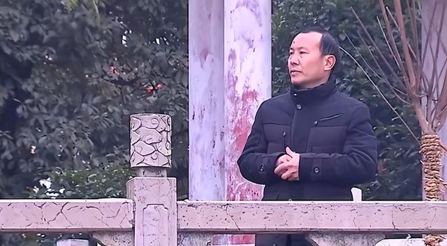 儿子长得像学校男老师,父亲怀疑13年,做完亲子鉴定后妻子哭了