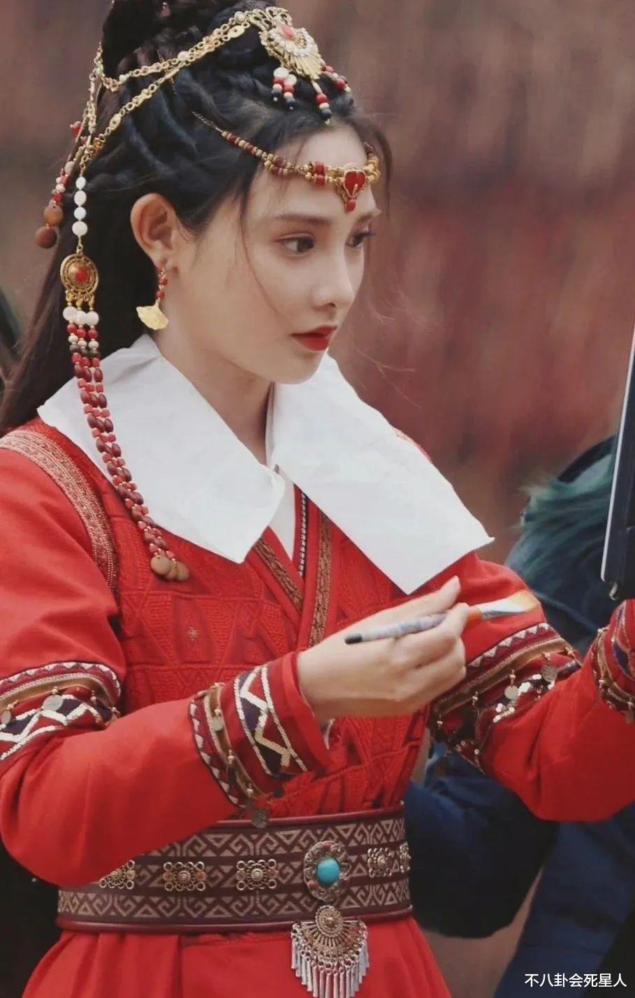 冯绍峰|从冯绍峰身上,我看到了中年男星“放纵”自己的“悲哀”