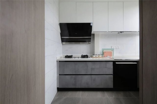 155㎡简约风,承载着三代人的生活,不花哨让家务少一半