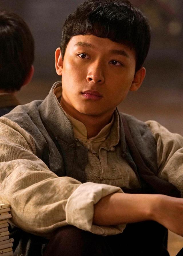 吴磊|10位「不走流量路线闯出头」的陆剧男星:李现、吴磊靠角色圈粉