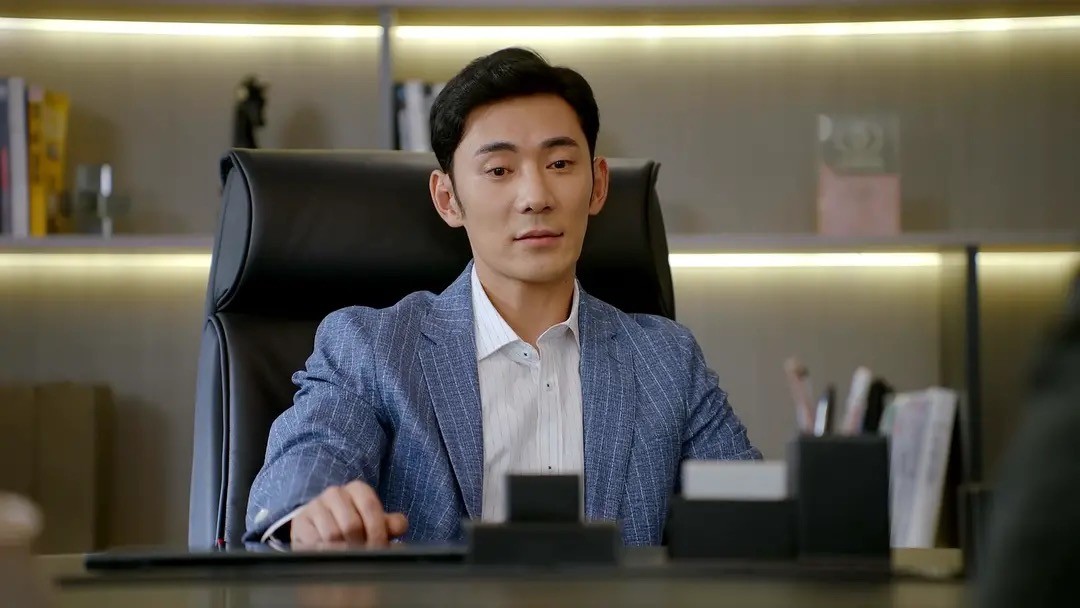 曲高位|《请叫我总监》被观众痛骂的“何岳峦”，剧内凤凰男，剧外是暖男