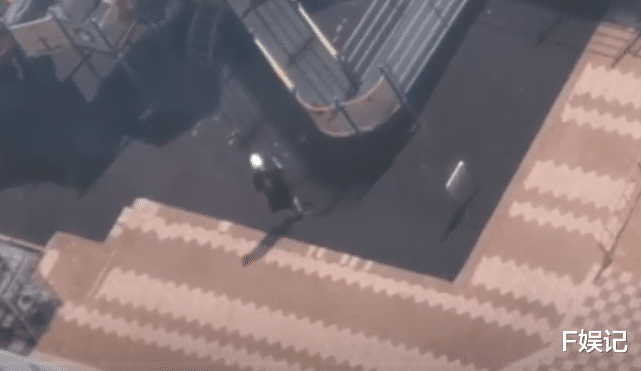 黄翠如|萧正楠晒夫妻合影庆结婚周年 还到防疫酒店楼下与黄翠如隔空相见