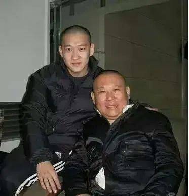 郭德纲|郭德纲8位徒弟现状，直播带货，做网红，大多风光不再