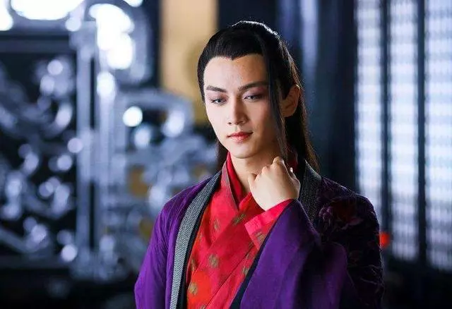 旭凤|古装男神黑化对比,赤羽靠眼线,旭凤变冷酷,魏无羡还是温柔如初