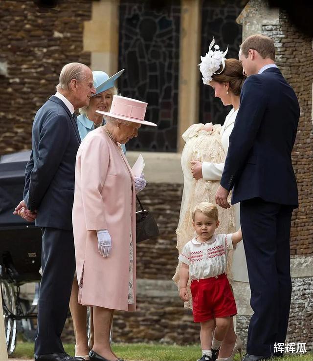 英国王室进入国王时代，查尔斯入白金汉宫后，无数人面临失业