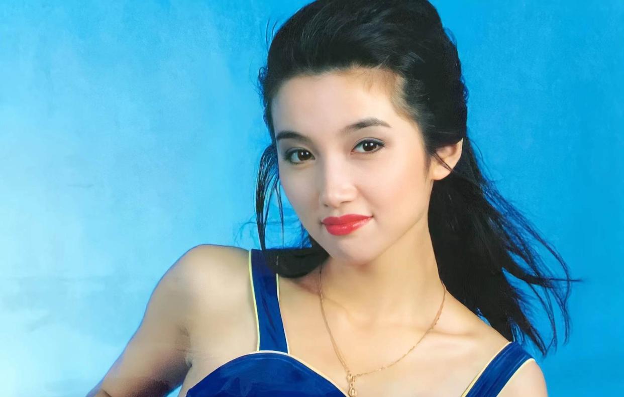 颜丙燕|张嘉益的好友，凭《甘十九妹》成名，如今49岁仍单身