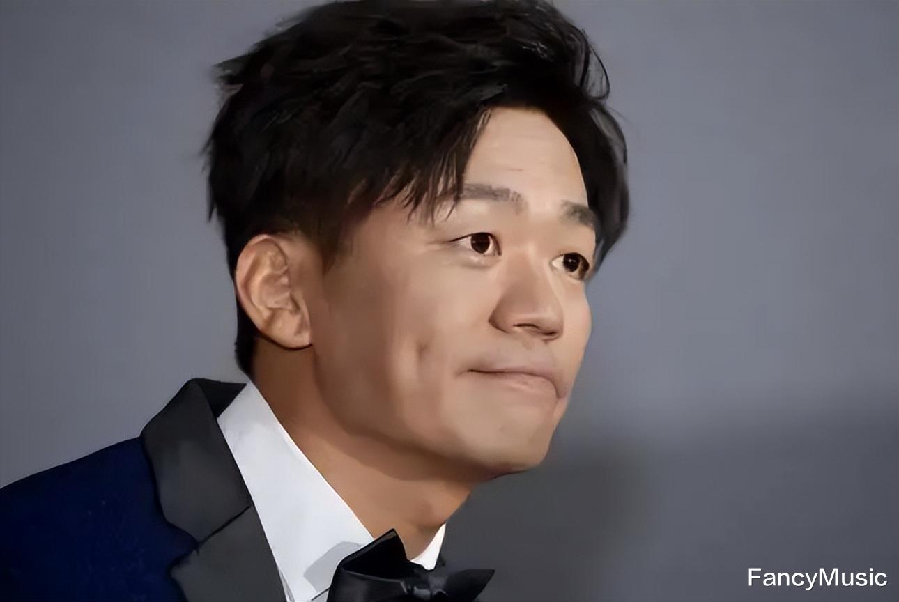 佘诗曼|王宝强新片杀青，再踏入现实题材，《八角笼中》或成下一个树先生