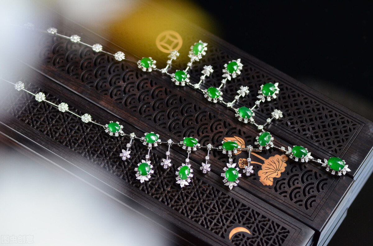 重庆|为什么翡翠镶嵌基本不用千足金,难道是为了节约成本?