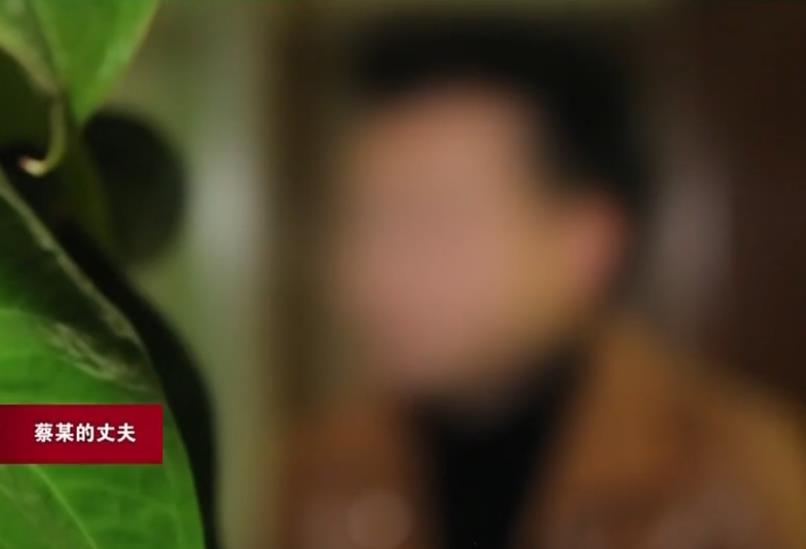 17年温州追风奶奶骑机车爆红,两年后却被举报,粉丝:还我血汗钱