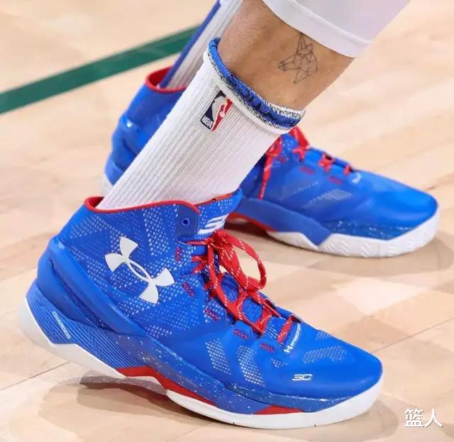 德罗赞|NBA球员上脚：库里2双战靴，KT7锦鲤配色很有中国风
