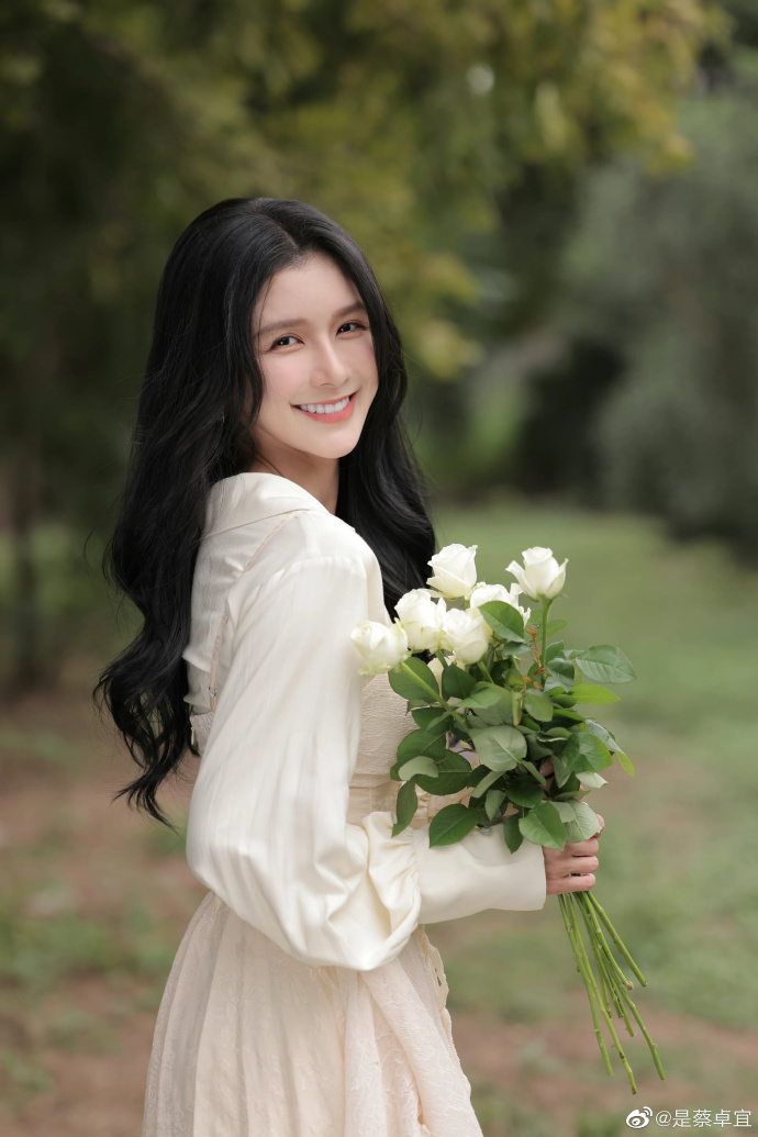 王大陆|王大陆蔡卓宜公开官宣恋情！以伴侣嘉宾身份参加《哎呀好身材4》