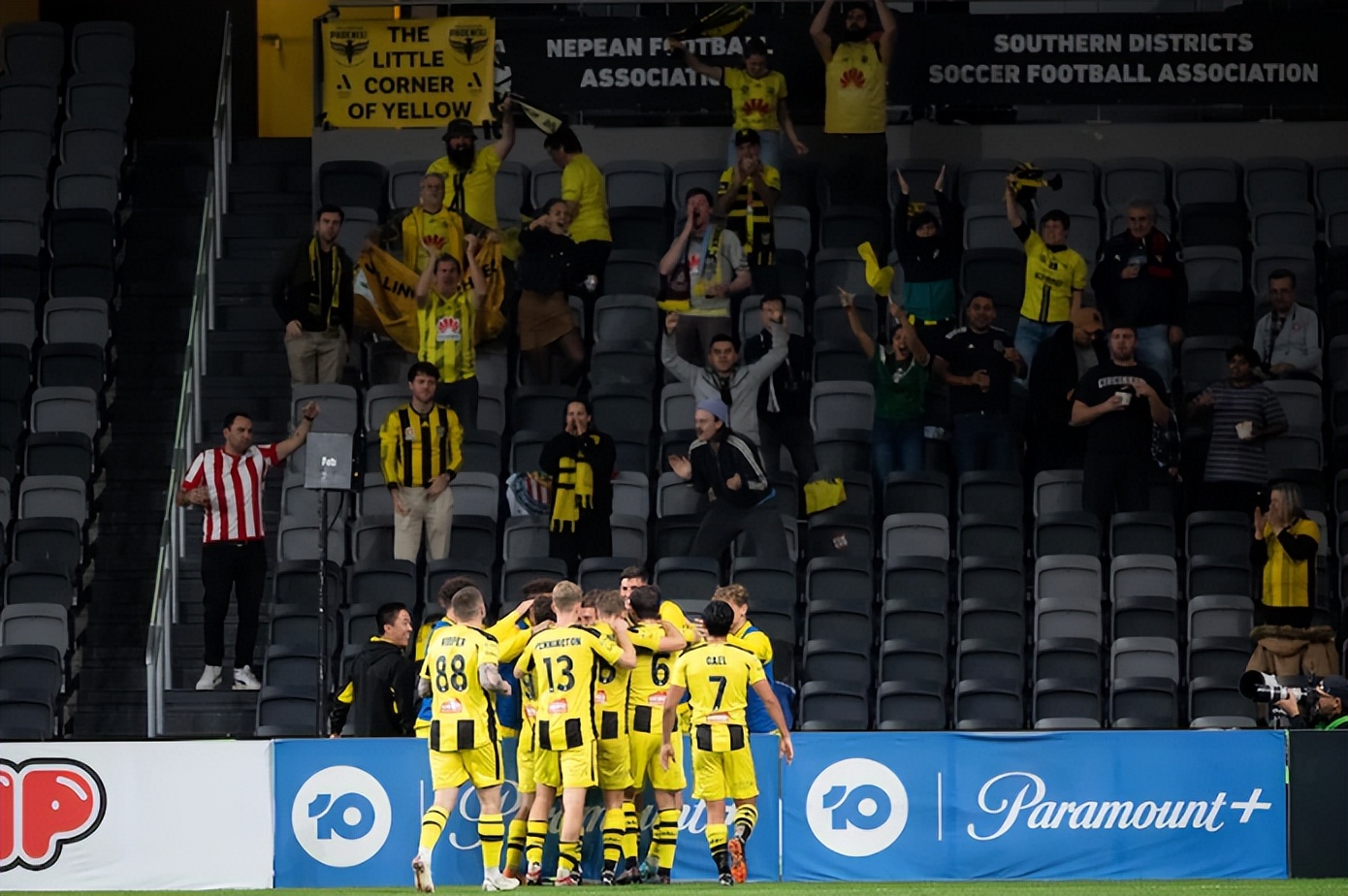 |惠灵顿凤凰2-1西悉尼流浪者，悉尼FC无缘澳超前六名