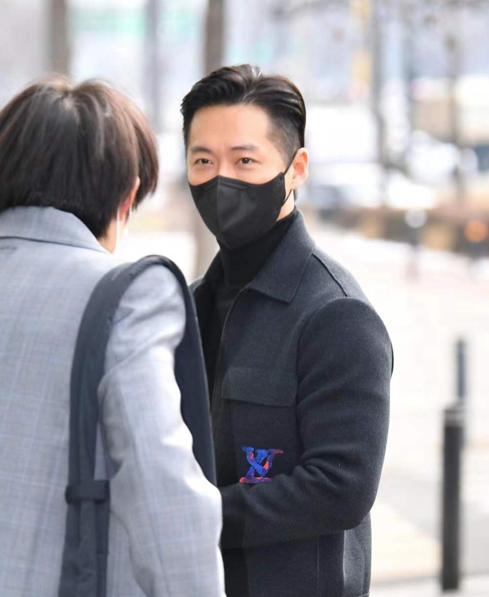 新蝙蝠侠|朴信惠婚礼内场全曝光，新娘感动落泪说不出话，夫妻拥吻掀起高潮