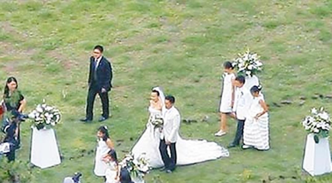 王二妮|明星的婚礼有多排场？李家诚怒砸7个亿，郭晶晶连换12套百万礼服