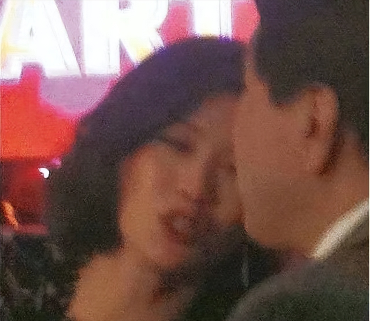 陈妙瑛|50岁陈妙瑛盼复出！退圈17年仍未婚，当富豪红颜24年与原配成姐妹