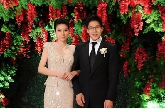 韩雪|\清醒贵妇\郭晶晶：被港圈贵妇排挤获公公撑腰，连夜搬出霍家豪宅