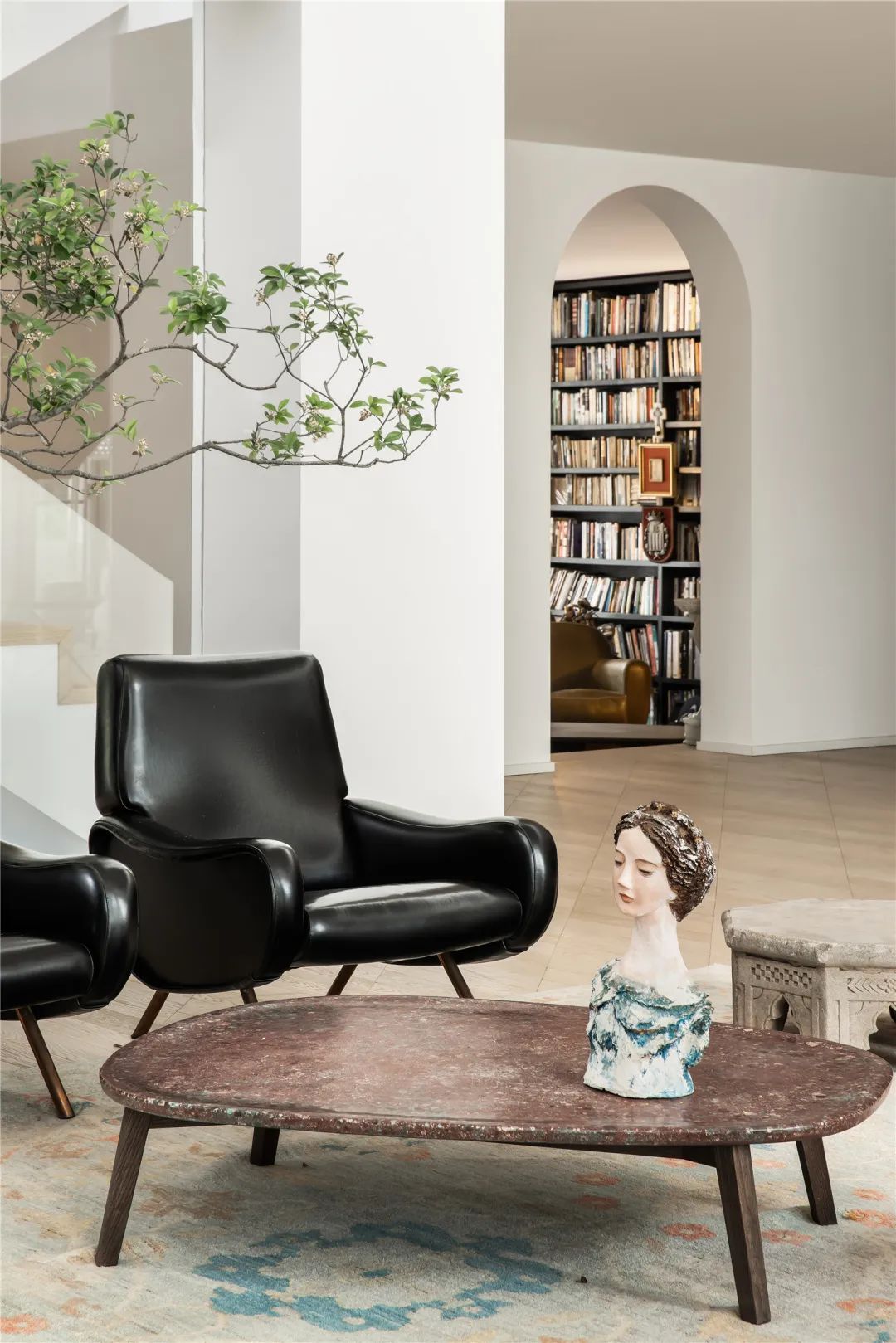 珠江新城|在欧洲回收工地废铁,带回900平艺术别墅