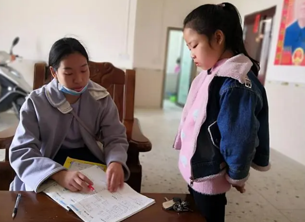 学霸|父母的职业对子女有影响？这类职业的家长，更容易培养出“学霸”