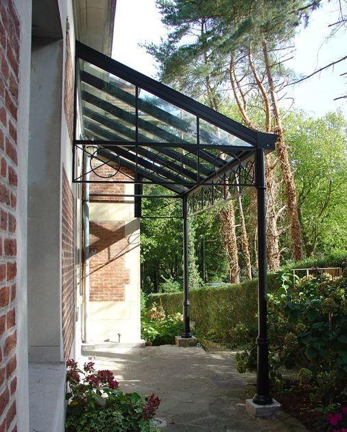 院子里搭个廊架玻璃房,晒太阳赏景好惬意,四面通风不算违建吧?