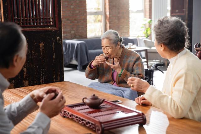 退休|为什么很多老人都不喜欢别人来家里串门？3位7旬老人说了大实话