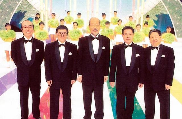 喜剧演员仲本工事车祸去世享年81岁,事发前正与小27年妻子闹离婚