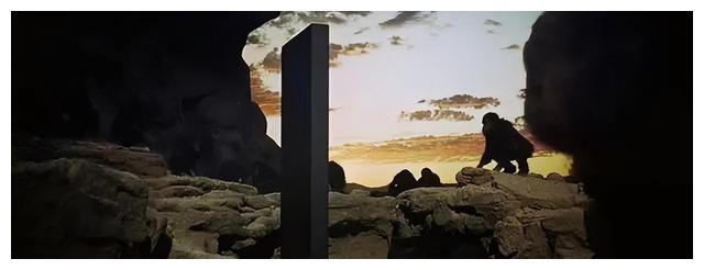 lisa|《独行月球》彩蛋全解析，除了片尾彩蛋，还有10大隐藏细节