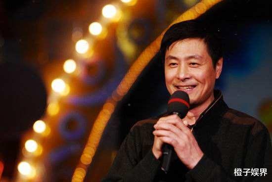 范丞丞|搭档冯巩6次上春晚,作死入狱自毁前途,刘伟到底做了些什么?