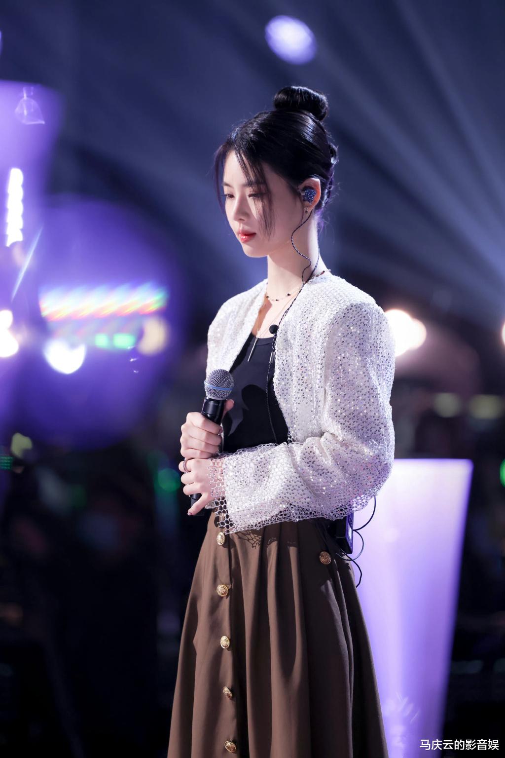 中国好声音2022|《中国好声音》5强争霸，蔡子伊梁玉莹夺冠热门，潘韵淇或要陪跑