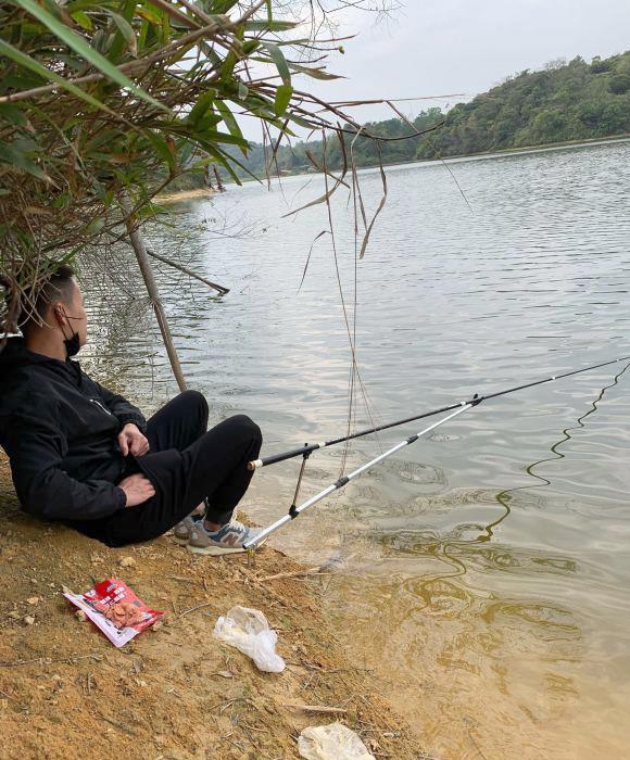 饵料|得妻如此夫复何求？为追钓鱼人妹子每天钓点送饭