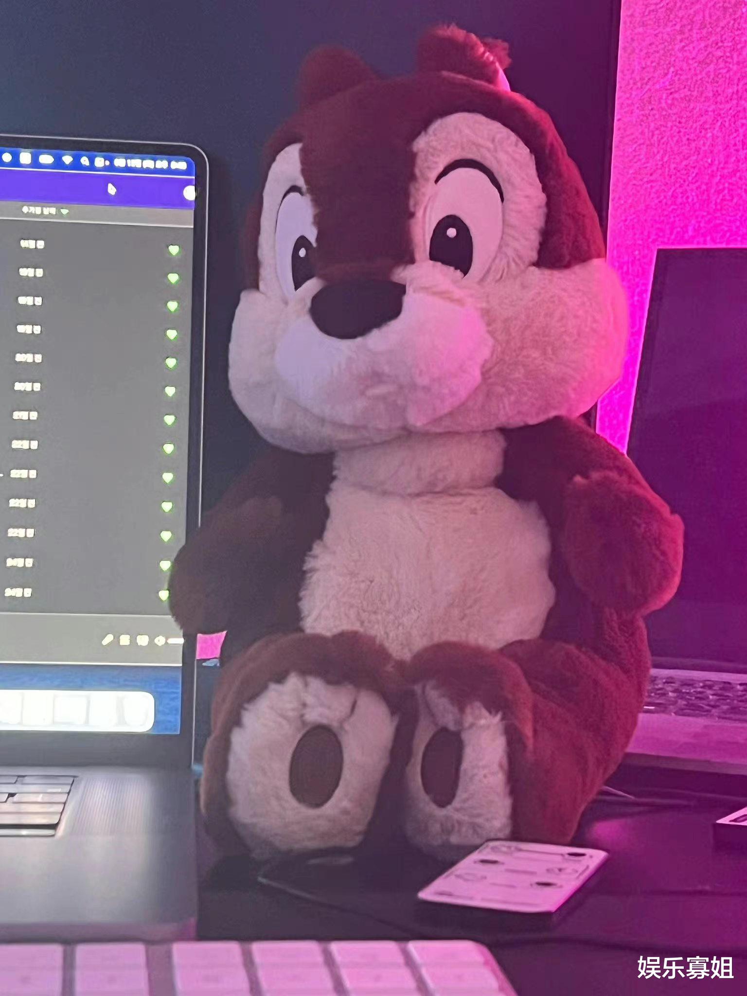 |金多娟朴成原恋情曝光?被扒多项同款,女方还用男方的图片做锁屏