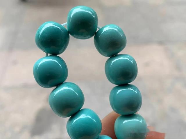 绿松石|绿松石盘玩儿过程中出现的白斑、白点怎么挽救?