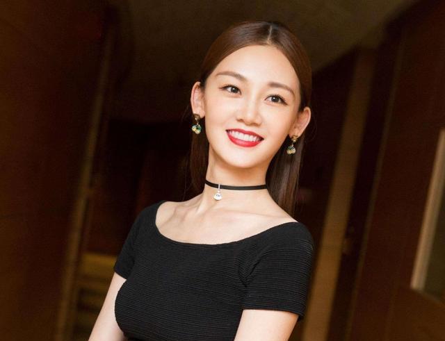 肖战|继《余生》后，肖战再接都市大剧，搭档85后颜值小花，果断入坑