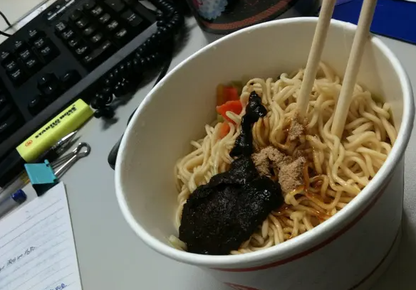 美国|十年,我最终向“职场潜规则”妥协了