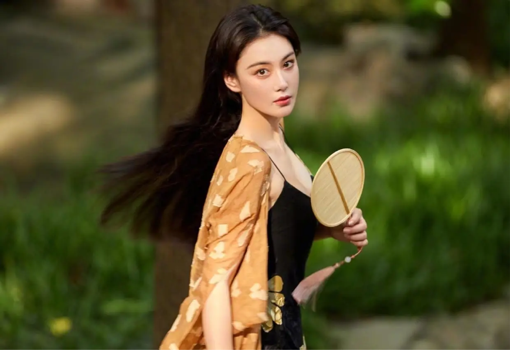 张馨予|军嫂张馨予家有菜园？闹市中过田园生活，惬意引人羡慕