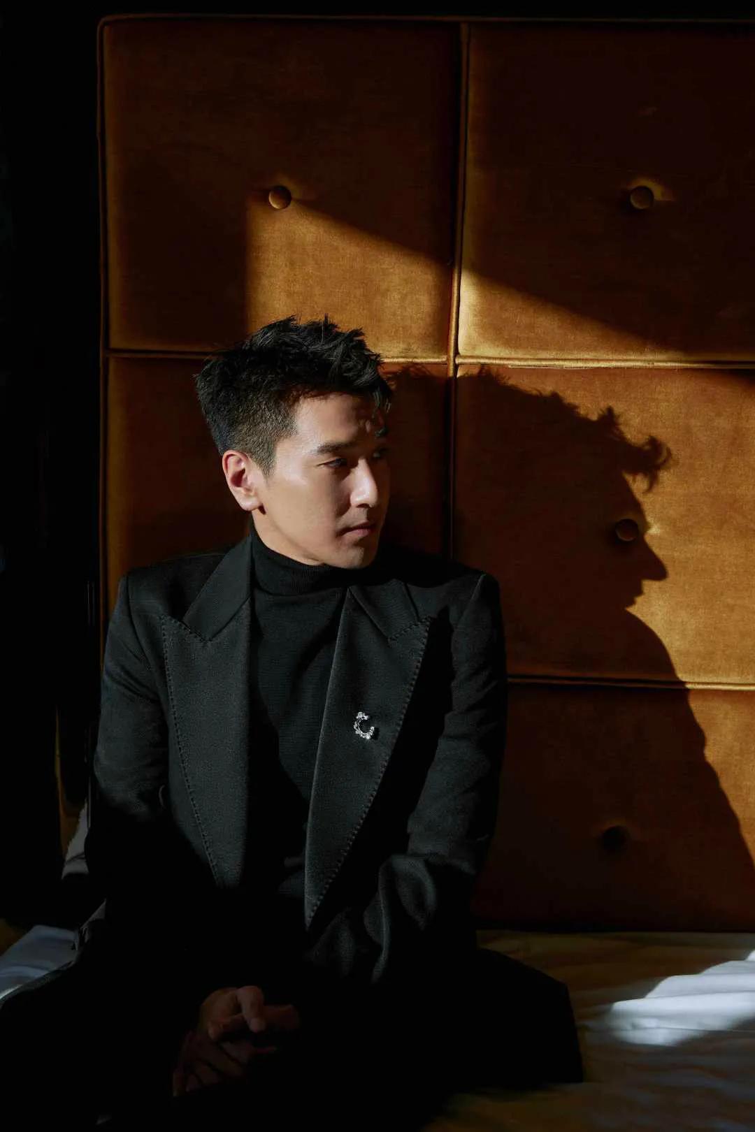 穿衣搭配|一周男星穿搭丨都是黑西装，他们就穿得不一般