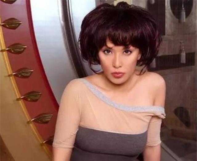 林建岳|大儿子沉迷美色无心家业,二儿子败光百亿,一世英名被后代毁掉