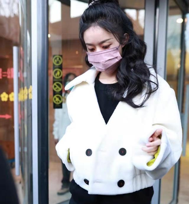 岳云鹏|岳云鹏疑似无缘央视春晚，三次联排均未现身，前辈姜昆透露新节目