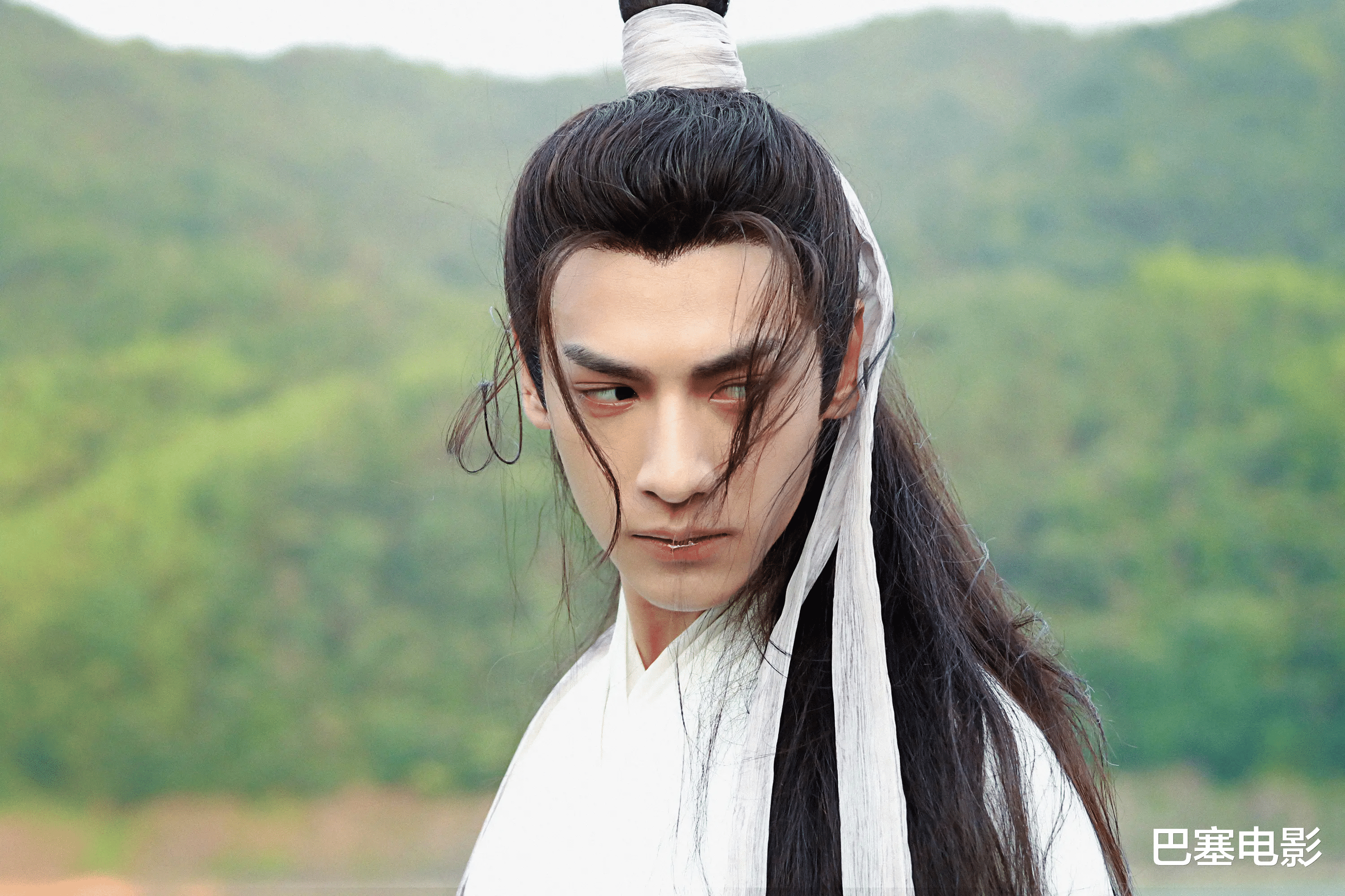 明星|一阵不见瘦脱相的明星，脸颊凹陷、排骨胸突出，这样真的上镜吗？