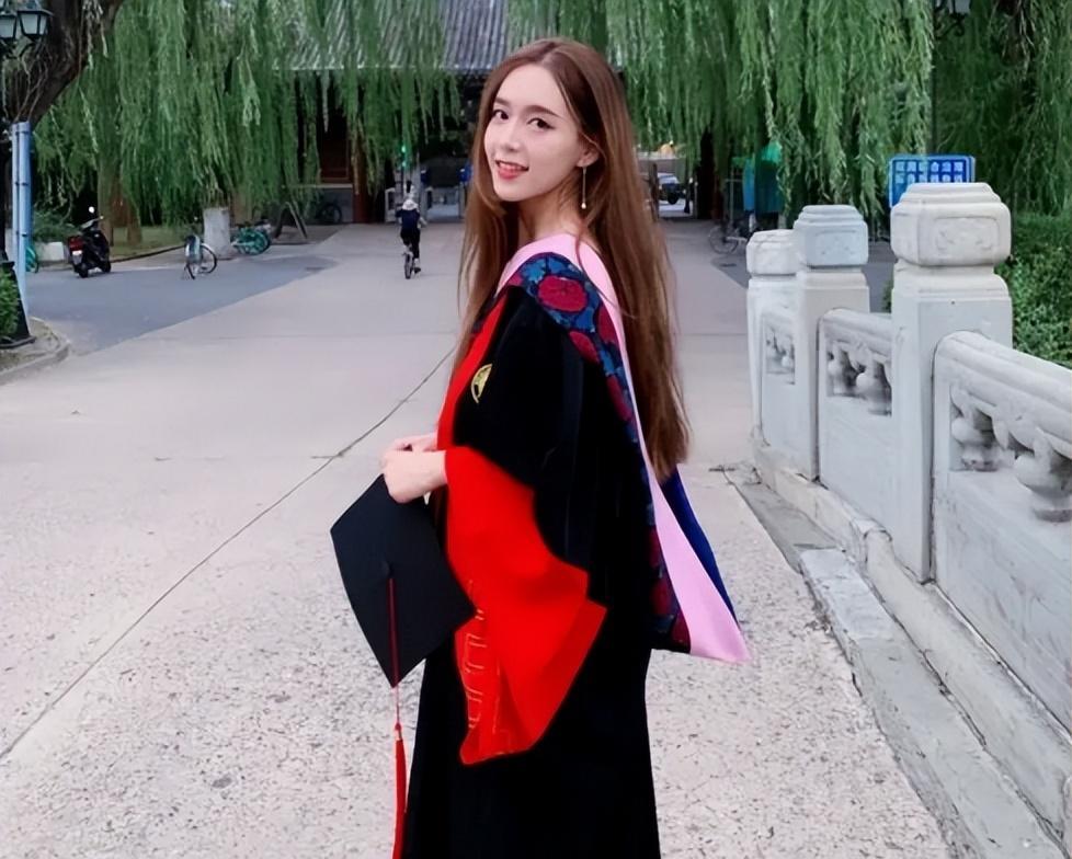 求职|北大文科博士求职受阻，应聘中学老师也不被看好，直言：都不要我