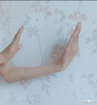 |“钓鱼钓出来个破石头，看起来很值钱”还是放回去心里踏实点！